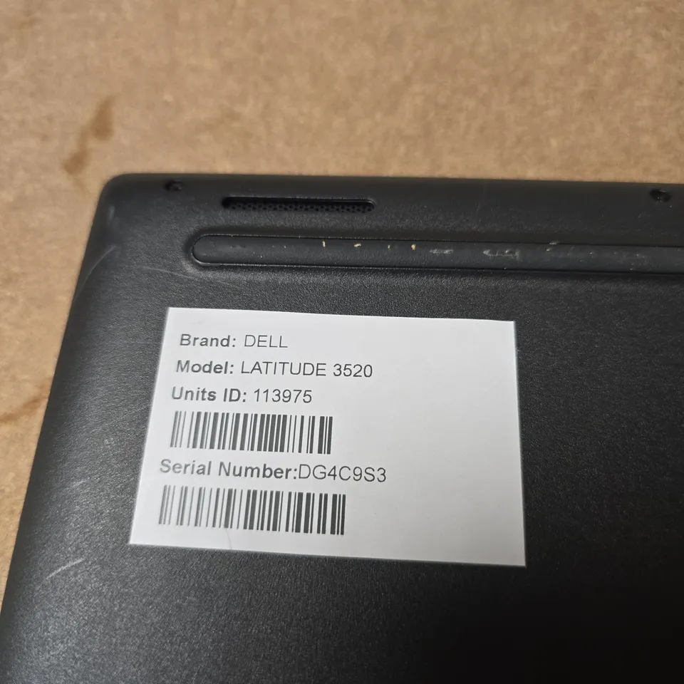 DELL LATITUDE 3520 LAPTOP – BLACK