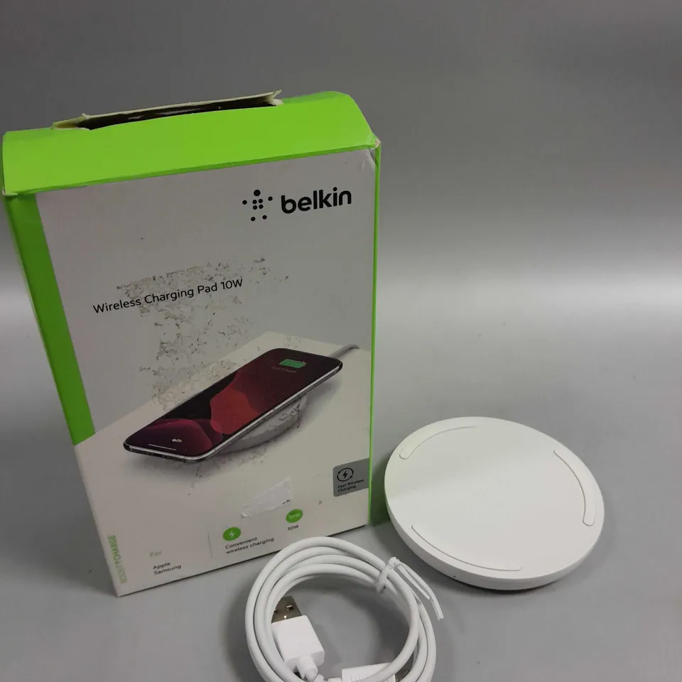 BOXED BELKIN 10W WIRELESS CHARGING PAD 