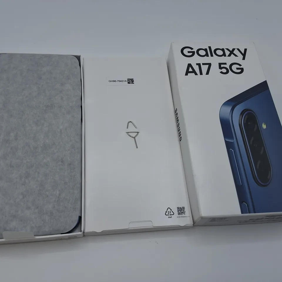 BOXED SAMSUNG GALAXY A17 5G 4/128GB IN BLUE - SM-A176B
