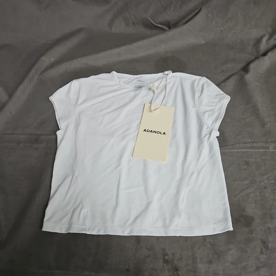 ADANOLA SOFT TOUCH CAP SLEEVE TOP IN WHITE SIZE S