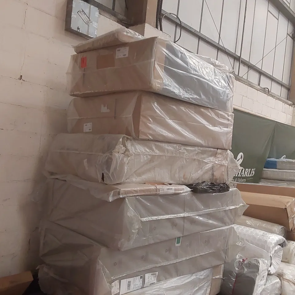 PALLET CONTAINING APPROXIMATELY 6x DIVAN BASE PARTS, 3x HEADBOARDS 