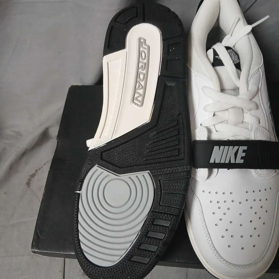 AIR JORDAN LEGACY 312 LOW SNEAKERS – WHITE/BLACK, UK7 (US8)