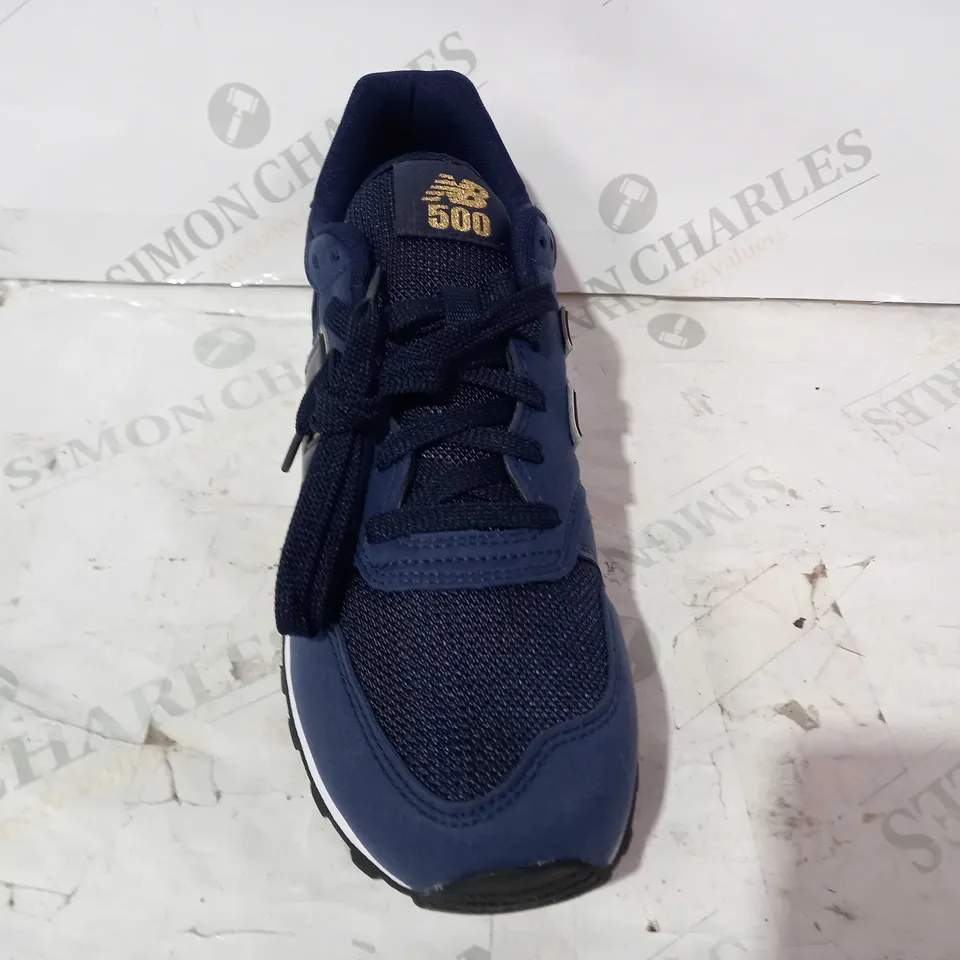 BOXED PAIR OF NEW BALANCE 500 TRAINERS IN NAVY UK SIZE 8