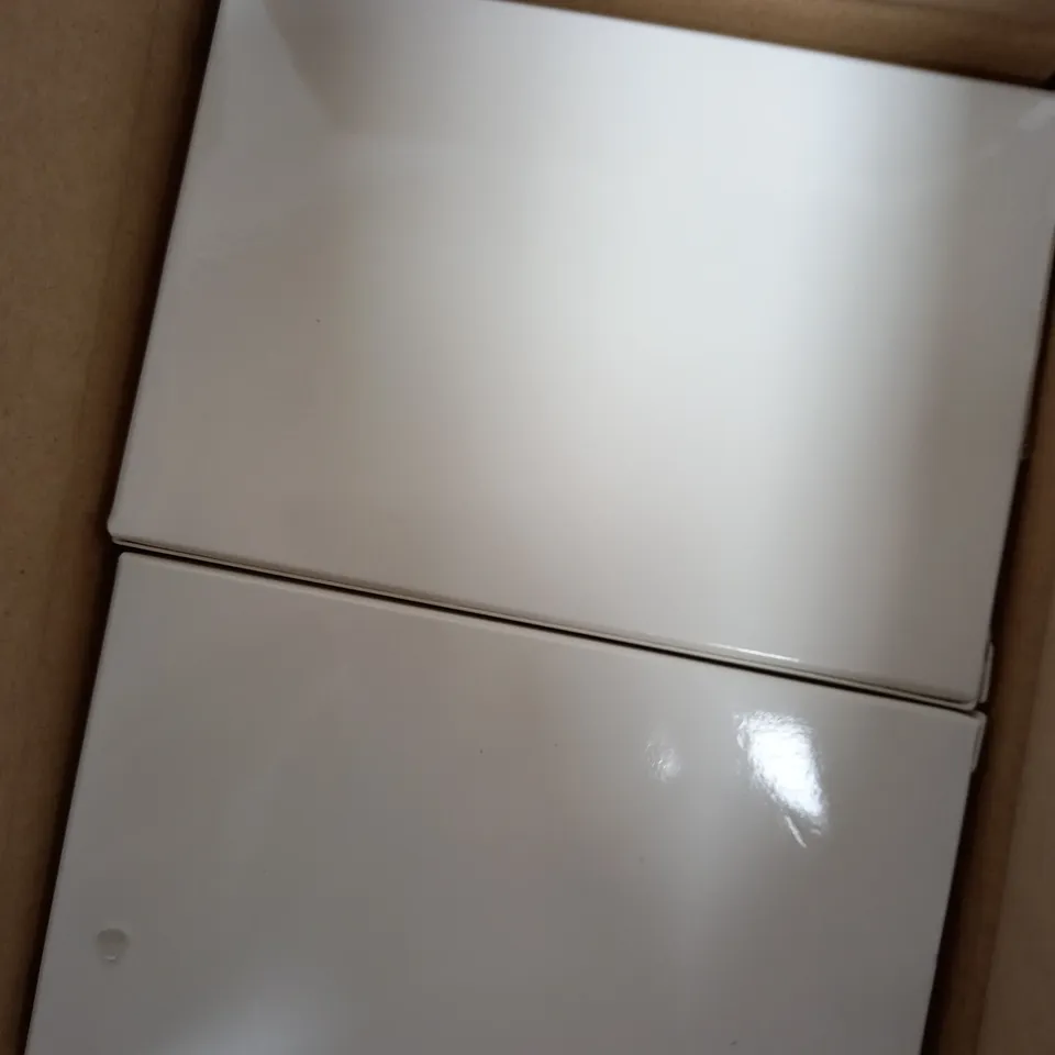 BELL & HOWELL SET OF 2 CLEVER GRIP WIRELESS CHARGING PHONE HOLDERS