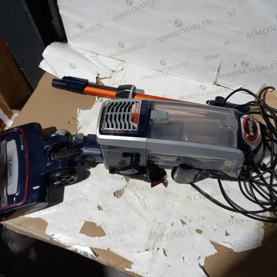 BOXED SHARK POWERED LIFT-AWAY VACUUM CLEANER
