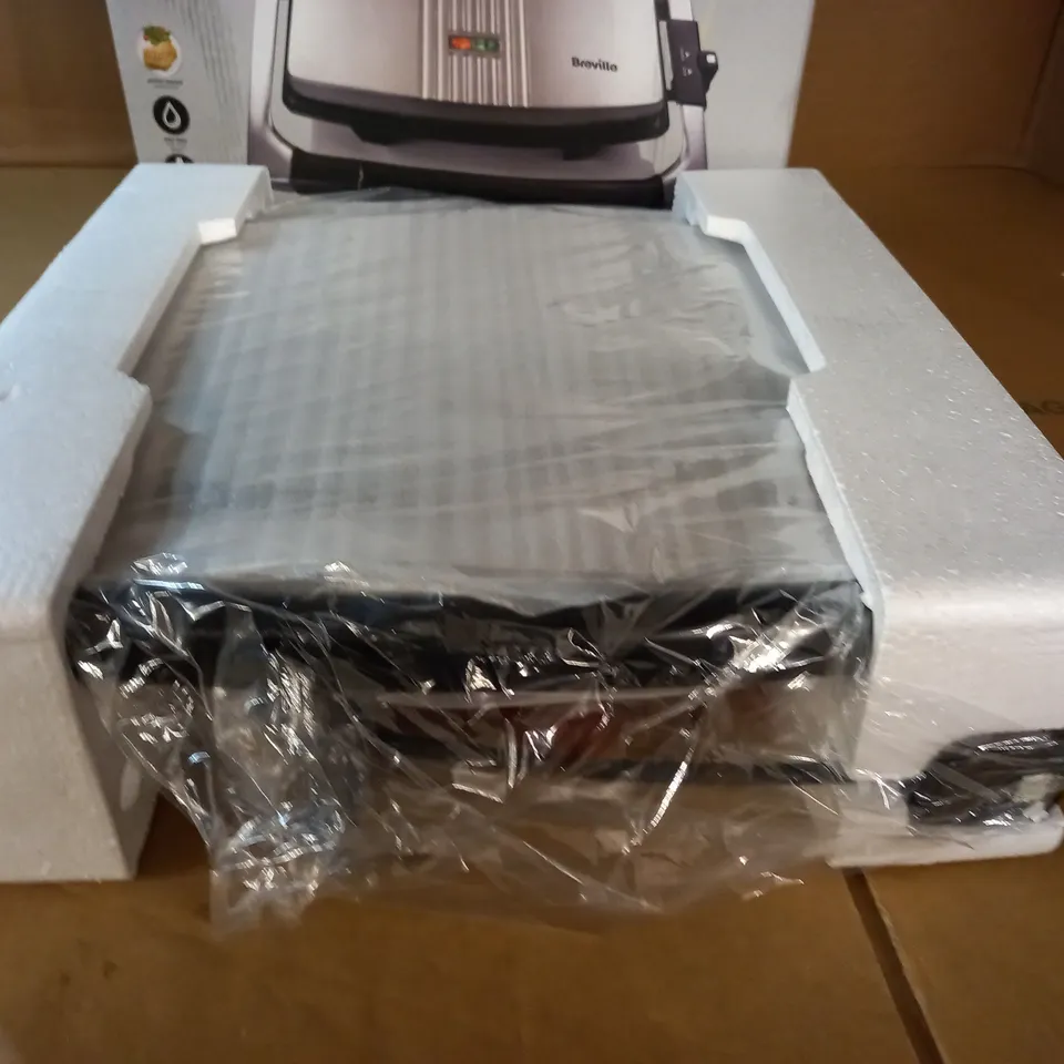 BOXED BREVILLE CAFÉ STYLE 4-SLICE SANDWICH PRESS