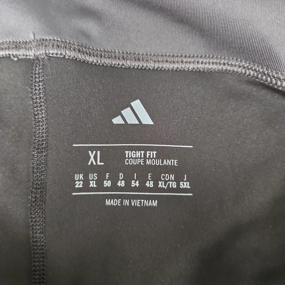 ADIDAS TERREX HIKING PANTS – TIGHT FIT, XL 