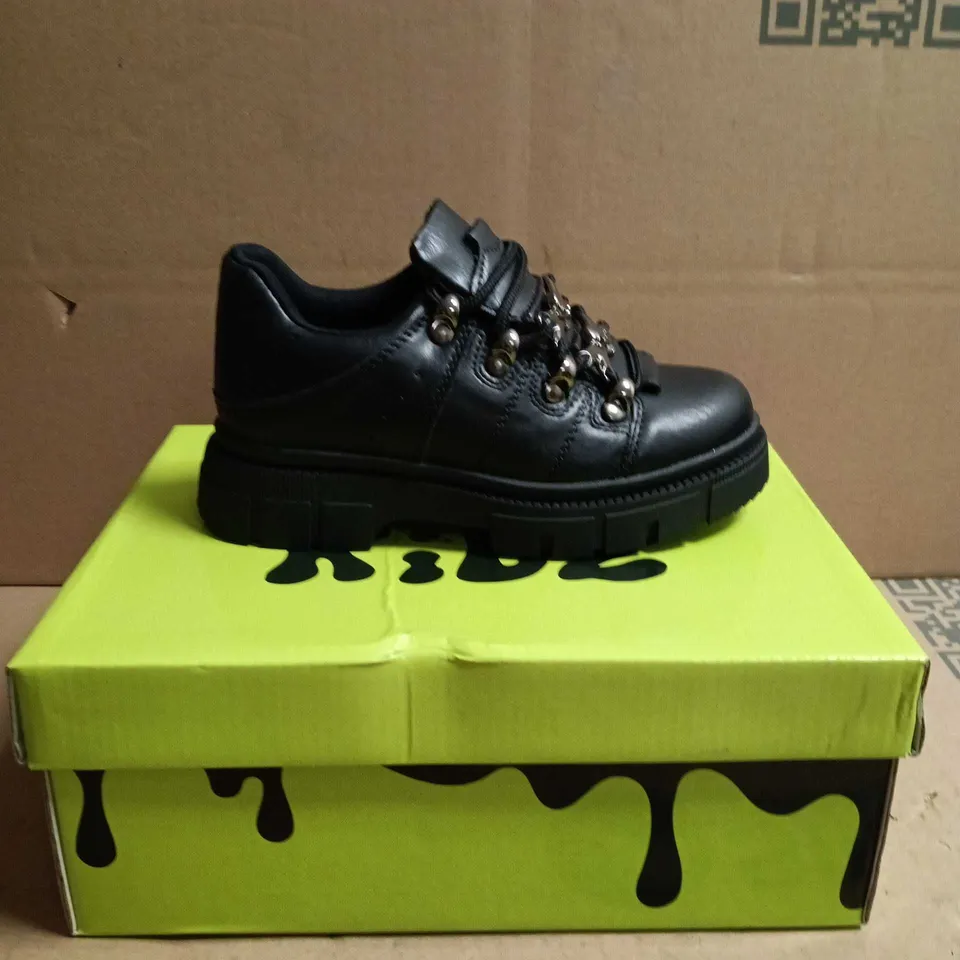 KOI KIDZ LIL RIMO CORE TRAINERS BLACK SIZE 11