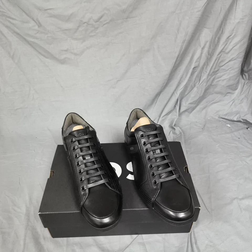 BOSS SATURN SMOOTH LEATHER TRAINERS – BLACK – UK 11 (EU 45) – MEN'S SHOES