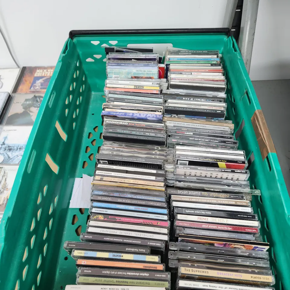 A VERY LARGE QUANTITY OF CDs FROM 80s / 90s /2000s