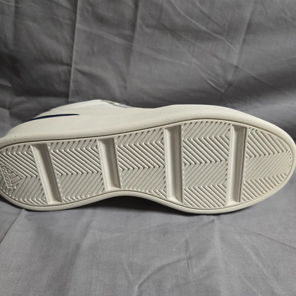 ADIDAS WHITE LEATHER SNEAKERS – LOW-TOP TRAINERS - UK SIZE 8