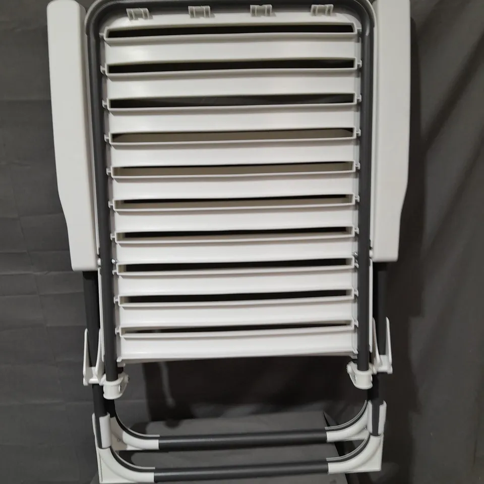 BOXED WHITE PLASTIC FOLDING SUN LOUNGER