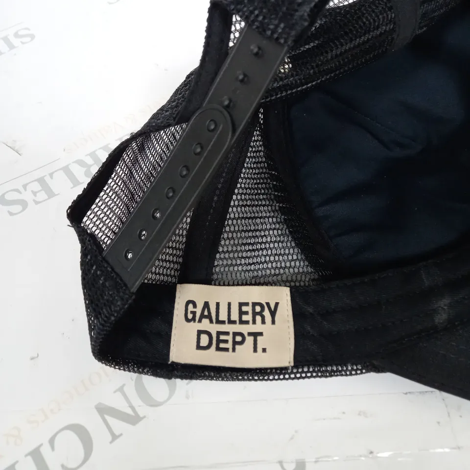 GALLERY DEPT TRUCKER CAP