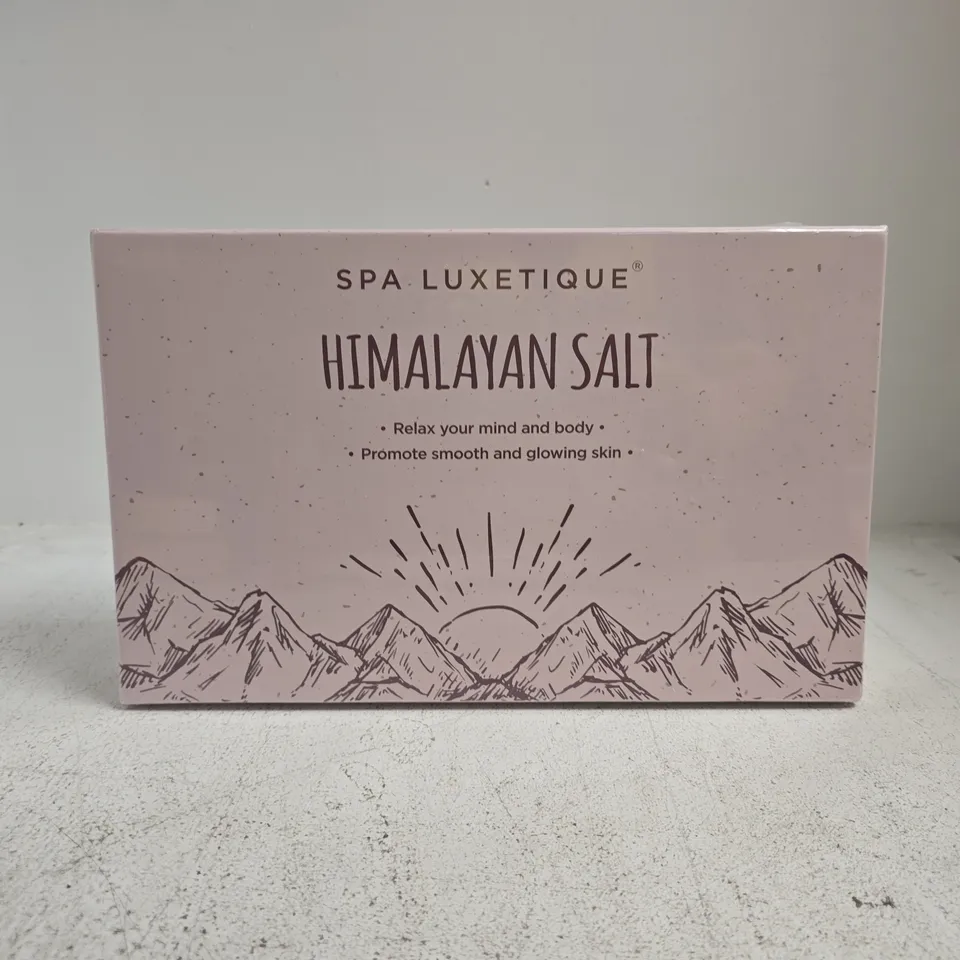 SPA LUXETIQUE HIMALAYAN SALT BATH SALTS – BOXED