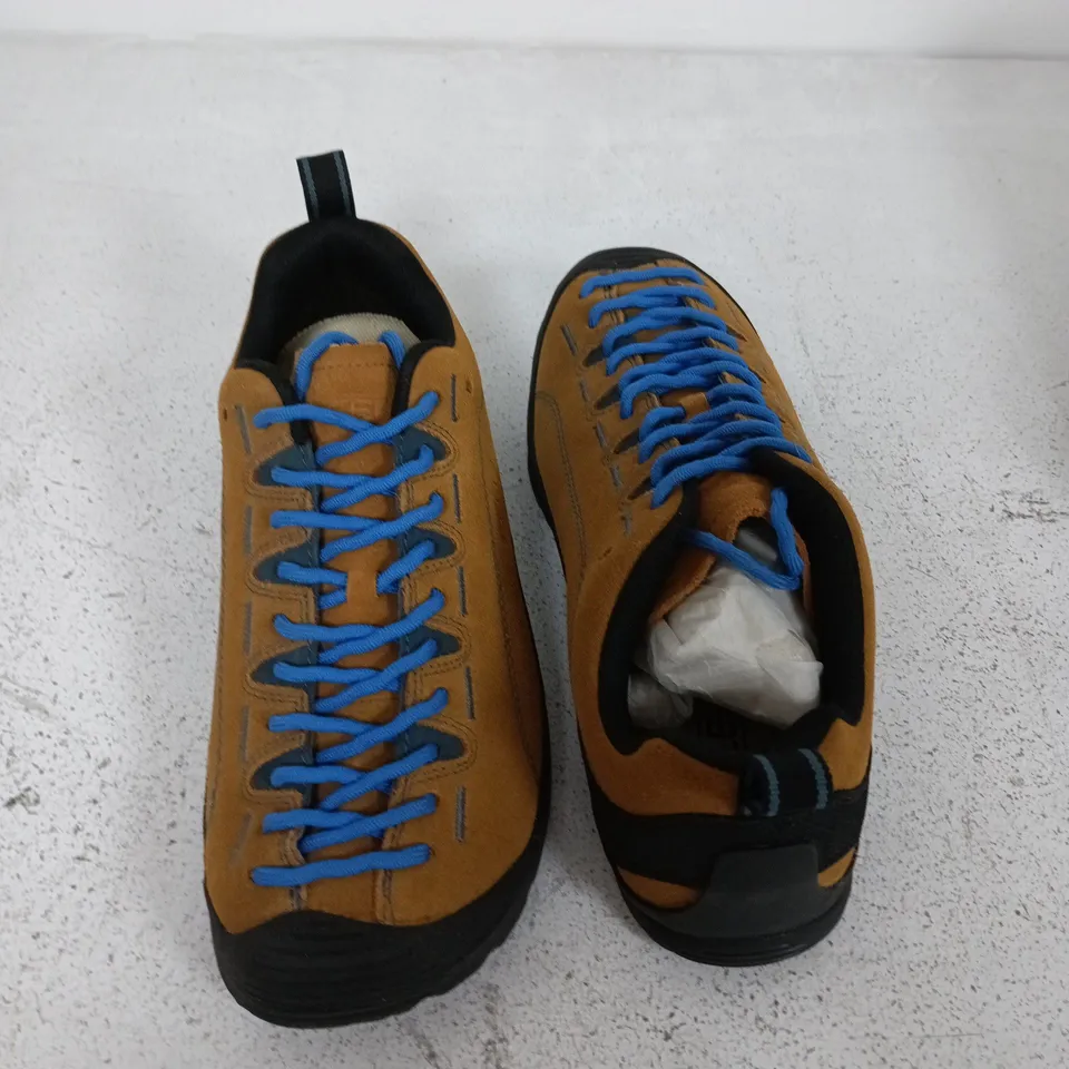 BOXED PAIR OF KEEN MENS JASPER SHOES IN BROWN - UK 7