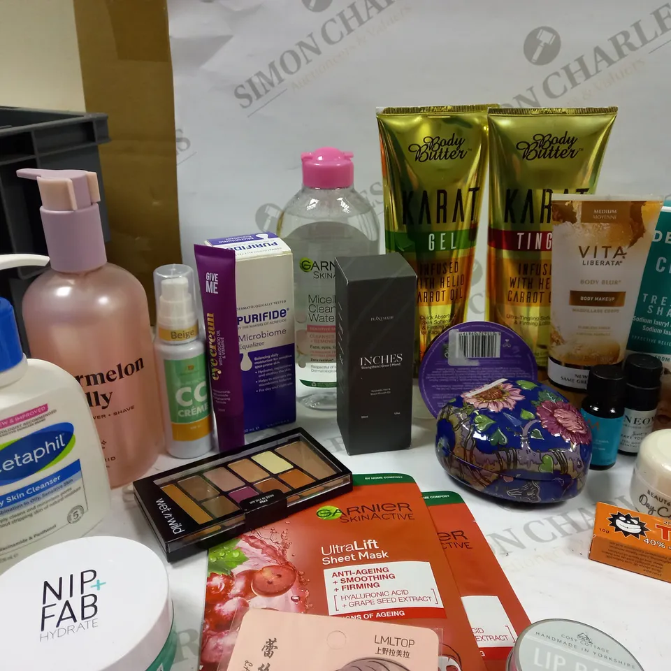 LOT OF ASSORTED HEALTH AND BEAUTY ITEMS APPROX. 