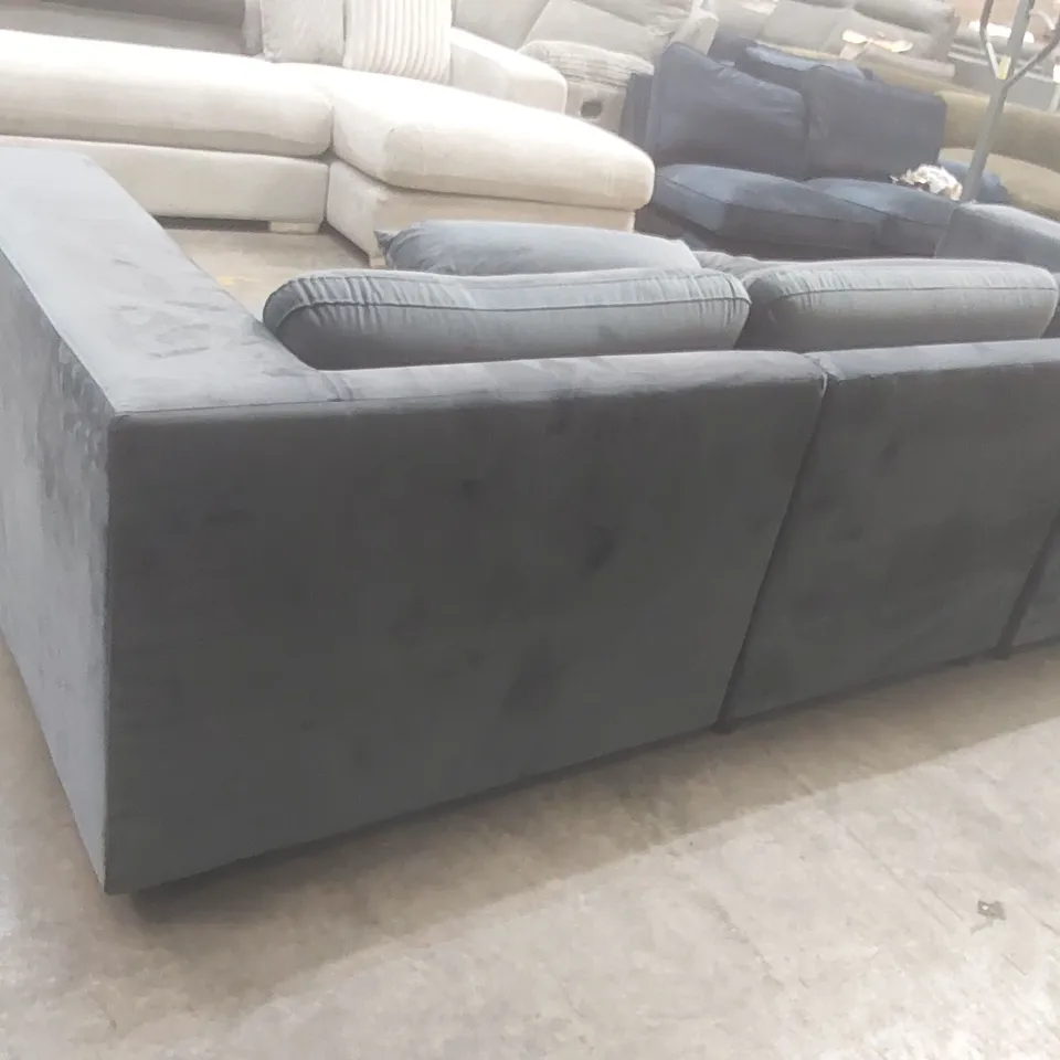 QUALITY DESIGNER 4 SEATER VELVET UPHOLSTERED SOFA