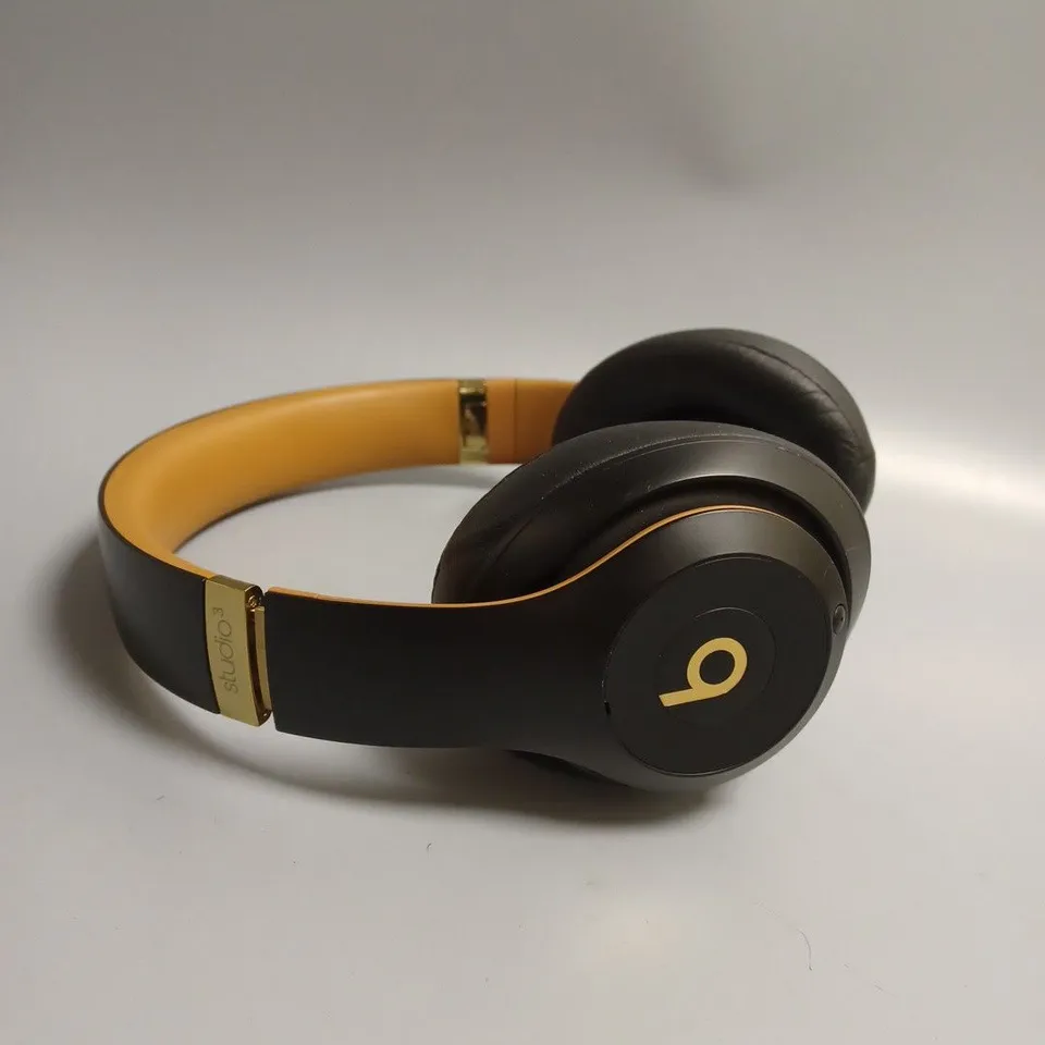 BEATS STUDIO 3 WIRELESS HEADPHONES 