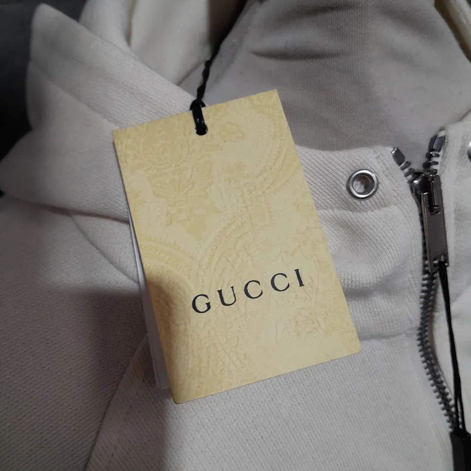 BOXED GUCCI QUARTER ZIP IN CREAM WITH HOOD - SIZE 12