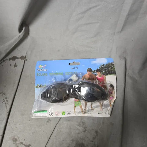 BOX OF APPROXIMATELY 36 WENFEI BOLANG SWIMMING GOGGLES