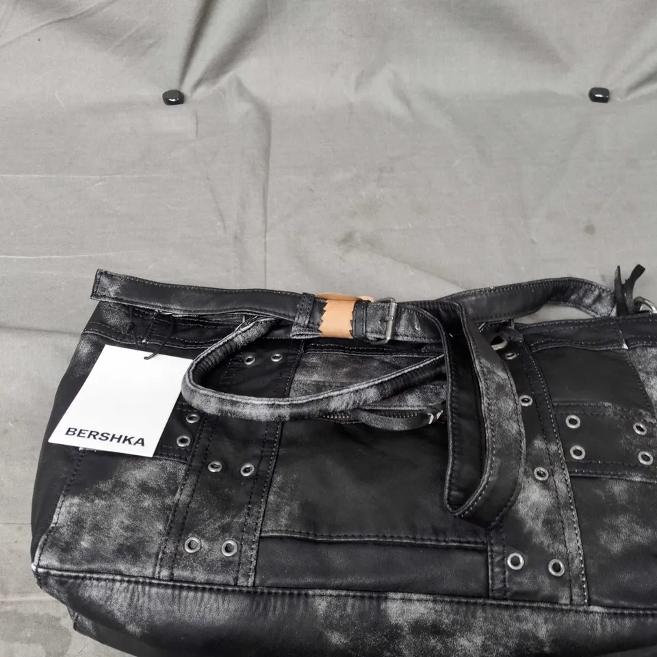 BERSHKA BLACK FAUX-LEATHER RIVET-DETAIL SHOULDER BAG