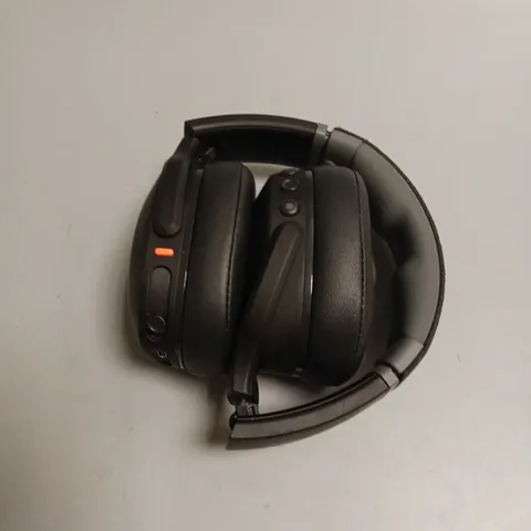 SKULLCANDY CRUSHER EVO HEADPHONES IN BLACK