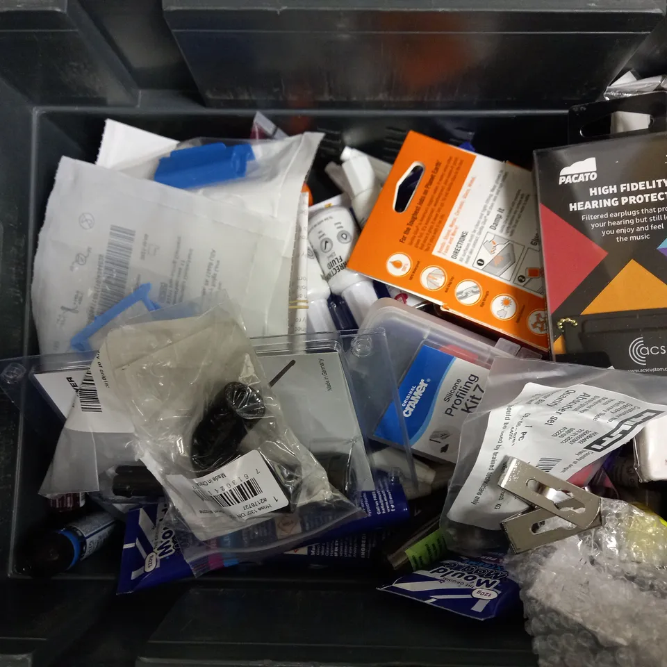 BOX OF APPROX 10 HOUSEHOLD ITEMS TO INCLUDE PACATO HIGH FIDELTY HEARING PROTECTION, MOULD MAGIC AND MAHALO UKULELE STRINGS
