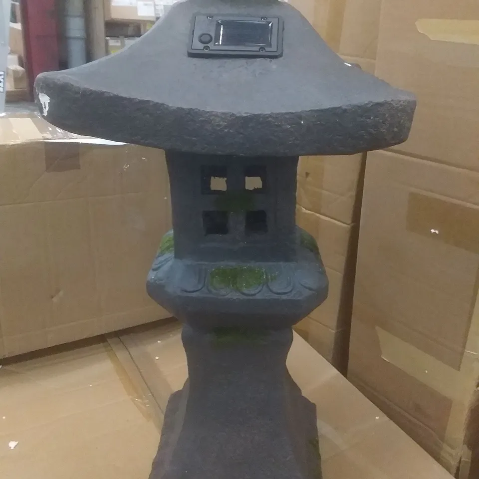 BOXED SOLAR PANELLED ZEN GARDEN PAGODA 