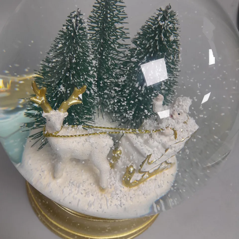 BOXED SANTA EXPRESS CHRISTMAS CHARACTER MUSICAL WATER SPINNER - SANTA