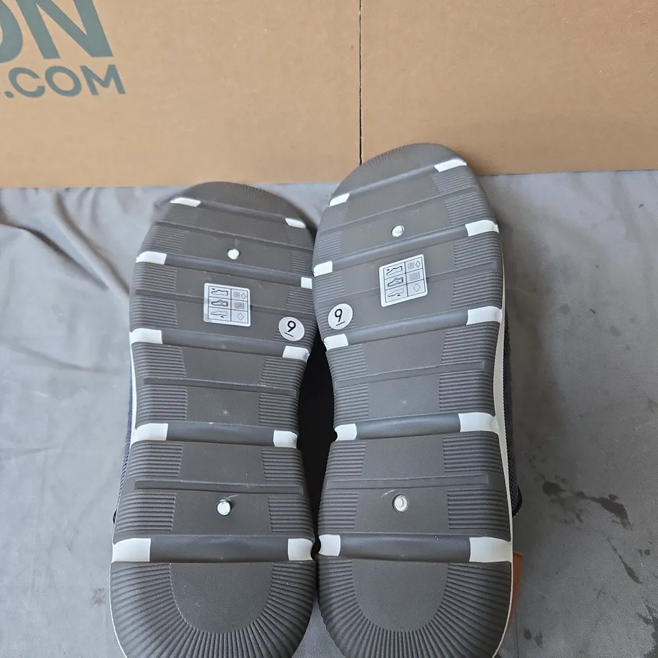 DR KELLER MEN'S TRAINERS – GREY/BLUE WITH BROWN LEATHER ACCENTS, UK 9