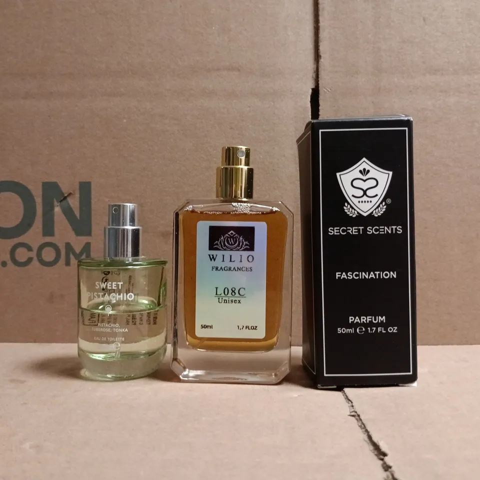 APPROXIMATELY 20 ASSORTED COSMETIC ITEMS TO INCLUDE SECRET SCENTS, WILIO, ETC - COLLECTION ONLY
