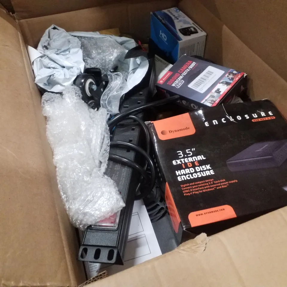 PALLET CONTAINING ASSORTED IT & NETWORKING PRODUCTS INCLUDING DEEP WALL CABINET, EXTENSION CORDS, STEREO HEADSETS & 3.5" EXTERNAL HARD DISK ENCLOSURE