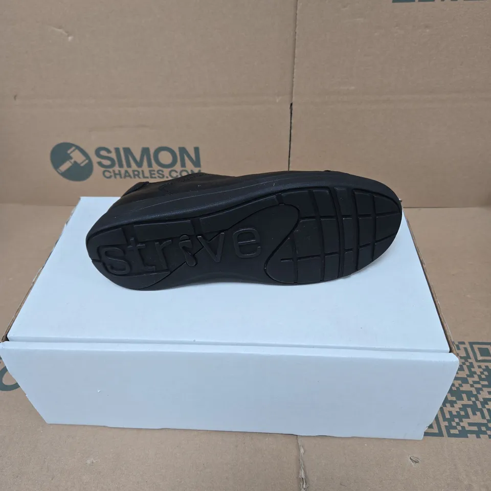 BOXED PAIR OF STRIVE DAKOTA SHOES IN ALL BLACK SIZE UK 5