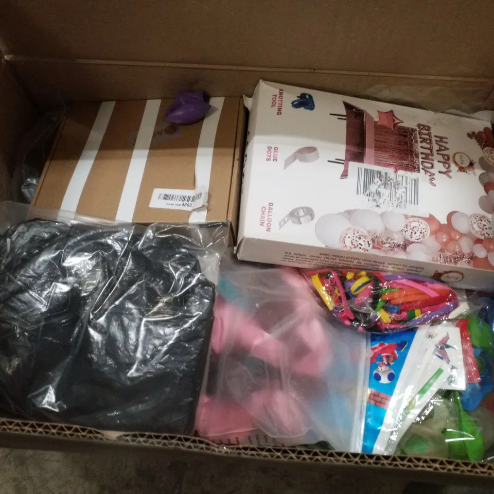 PALLET CONTAINING ASSORTED BALLOONS & PARTY SUPPLIES 