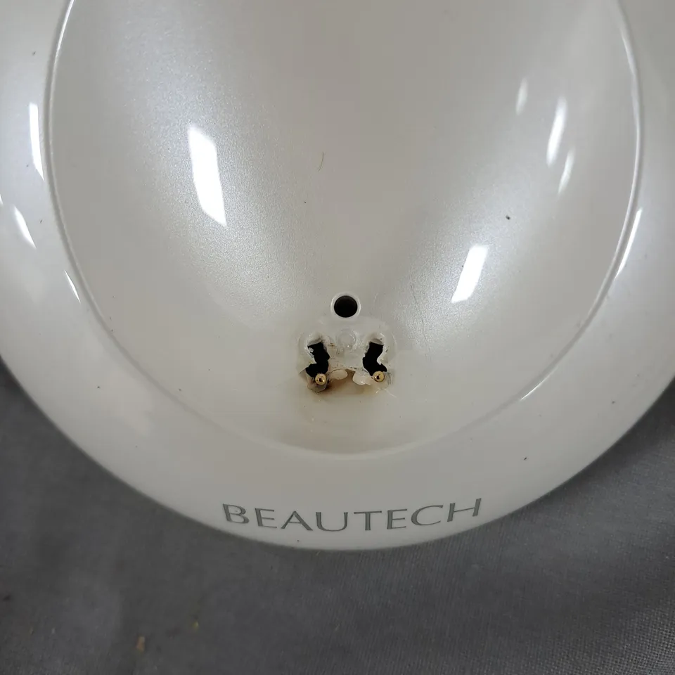 BEAUTECH BEAUTY DEVICE - WHITE HANDHELD NECK MASSAGER 