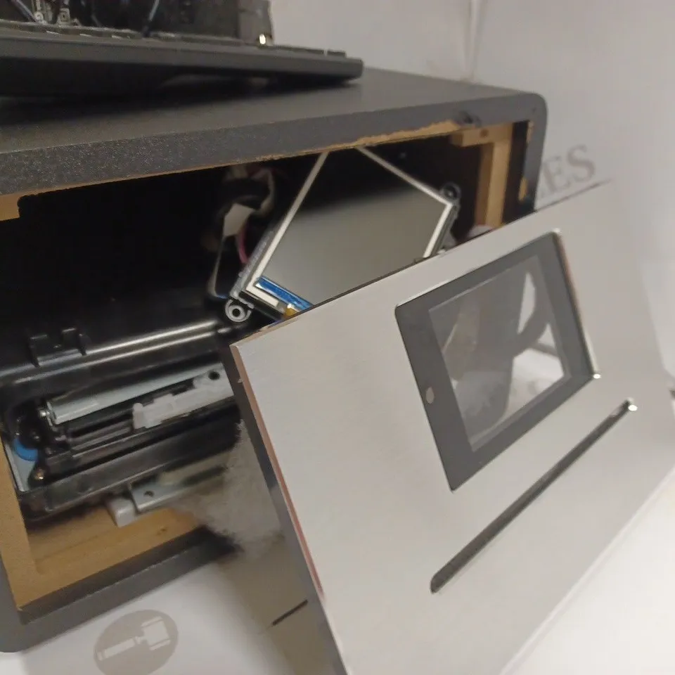 MAJORITY HOMERTON INTERNET RADIO & MUSIC SYSTEM
