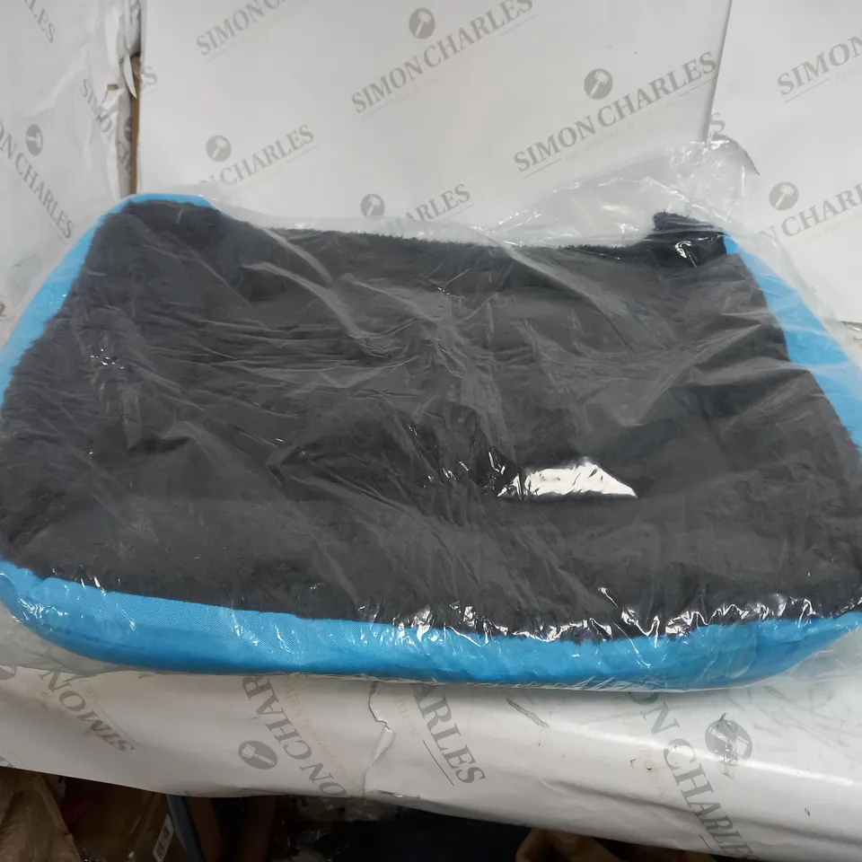MEDIUM PET BED