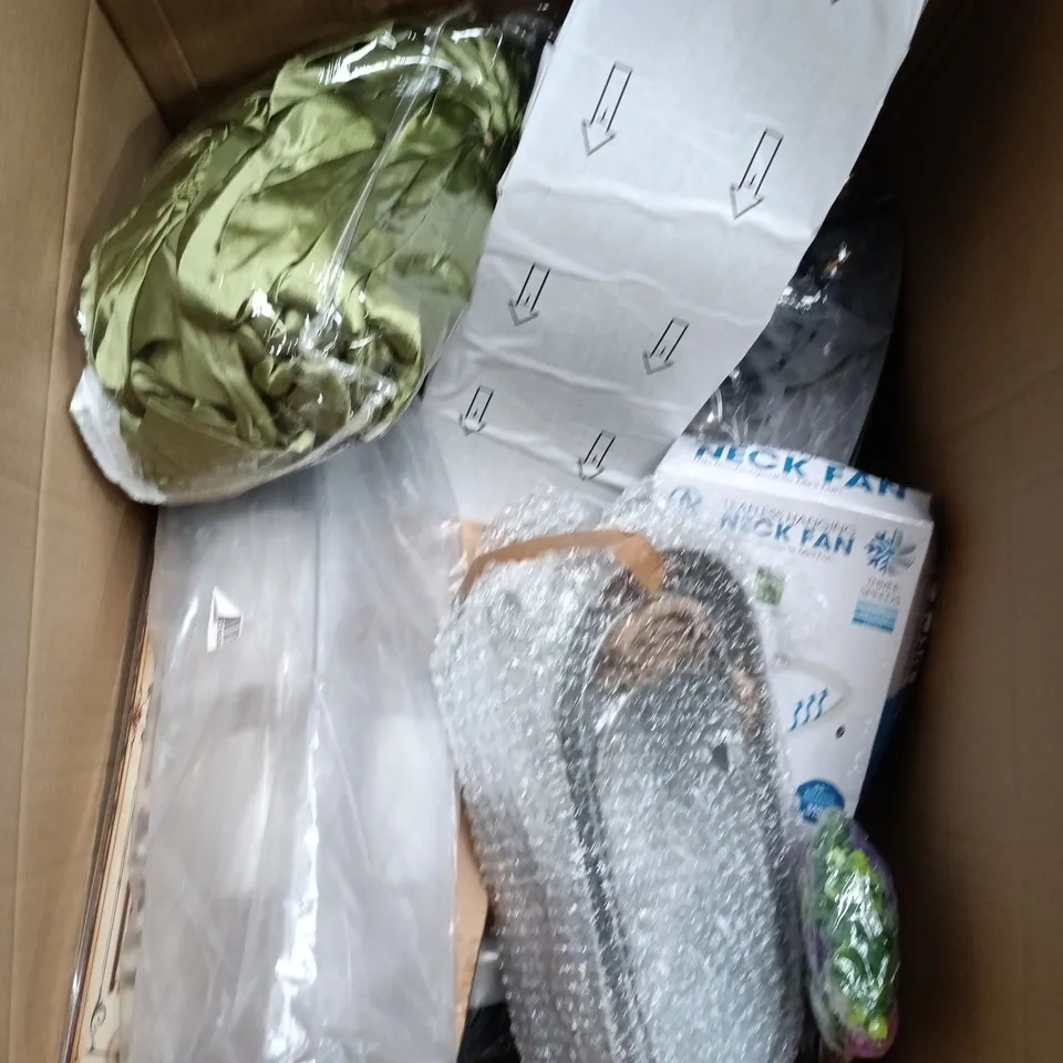 BOX OF APPROXIMATELY 15 ASSORTED HOUSEHOLD ITEMS TO INCLUDE ARTIFICIAL FLOWERS , NECK FAN AND WALL SIGNS