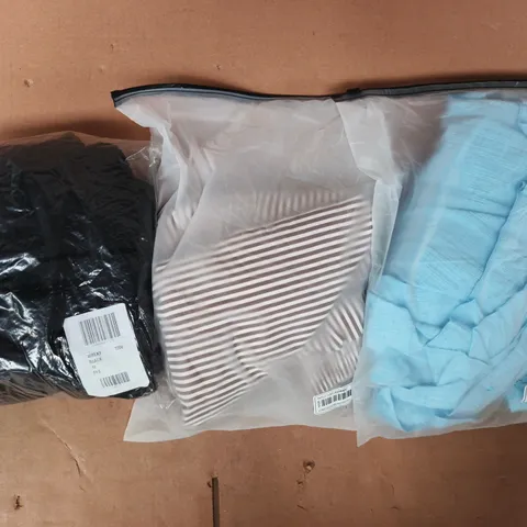 APPROXIMATELY 20 ASSORTED CLOTHING AND FASHION PRODUCTS IN VARIOUS STYLES AND SIZES - COLLECTION ONLY