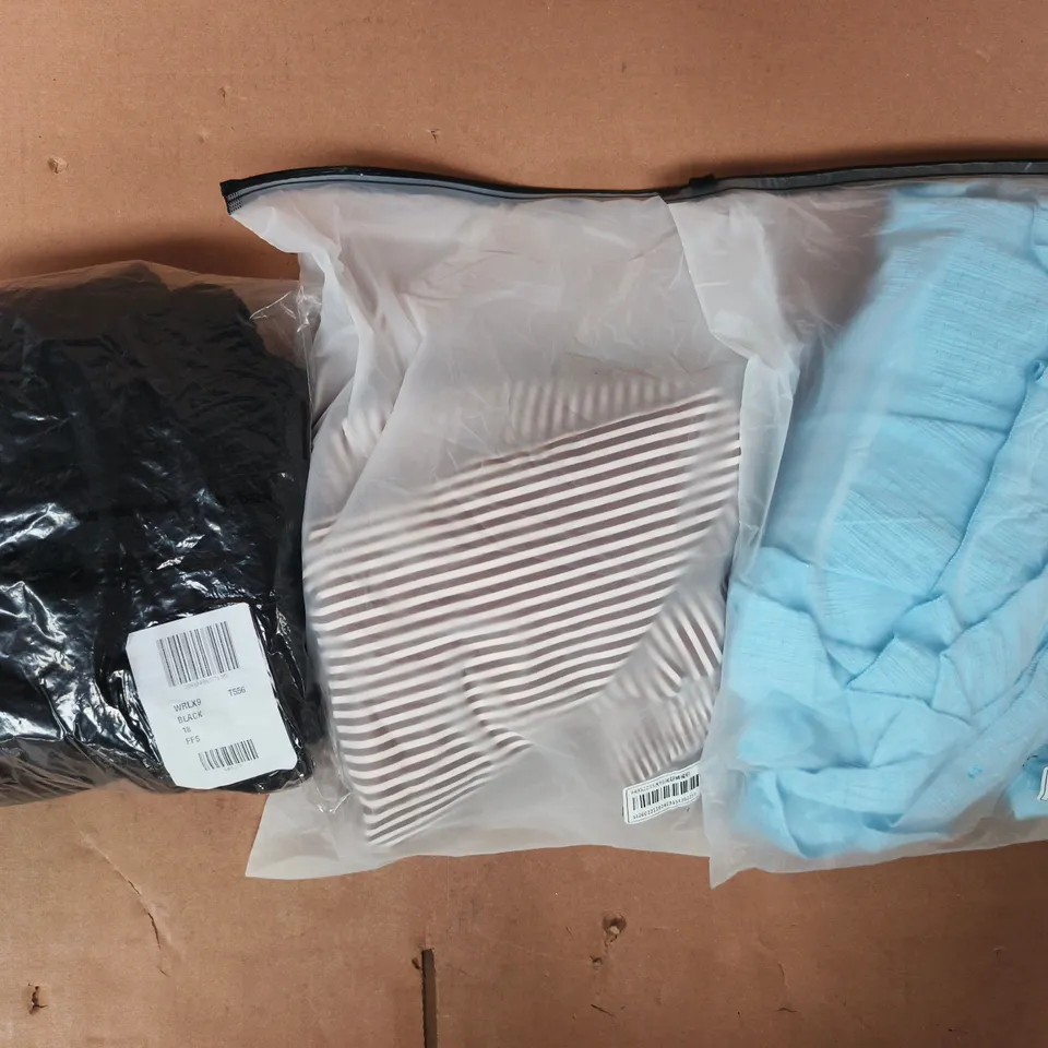 APPROXIMATELY 20 ASSORTED CLOTHING AND FASHION PRODUCTS IN VARIOUS STYLES AND SIZES - COLLECTION ONLY