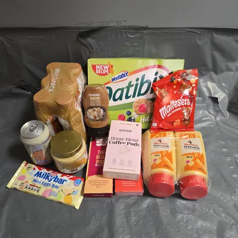 APPROXIMATELY 14 ASSORTED FOOD & DRINK ITEMS TO INCLUDE - SLIMFAST DRINKS - NANDO'S PERINAISE - GRIND HOUSE BLEND COFFEE PODS - ETC