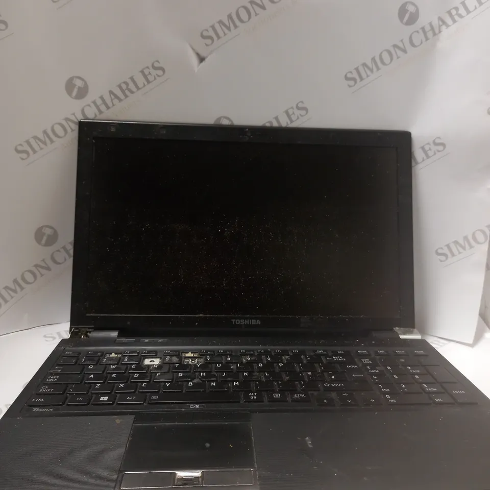 TOSHIBA TECRA R950-1EK LAPTOP 