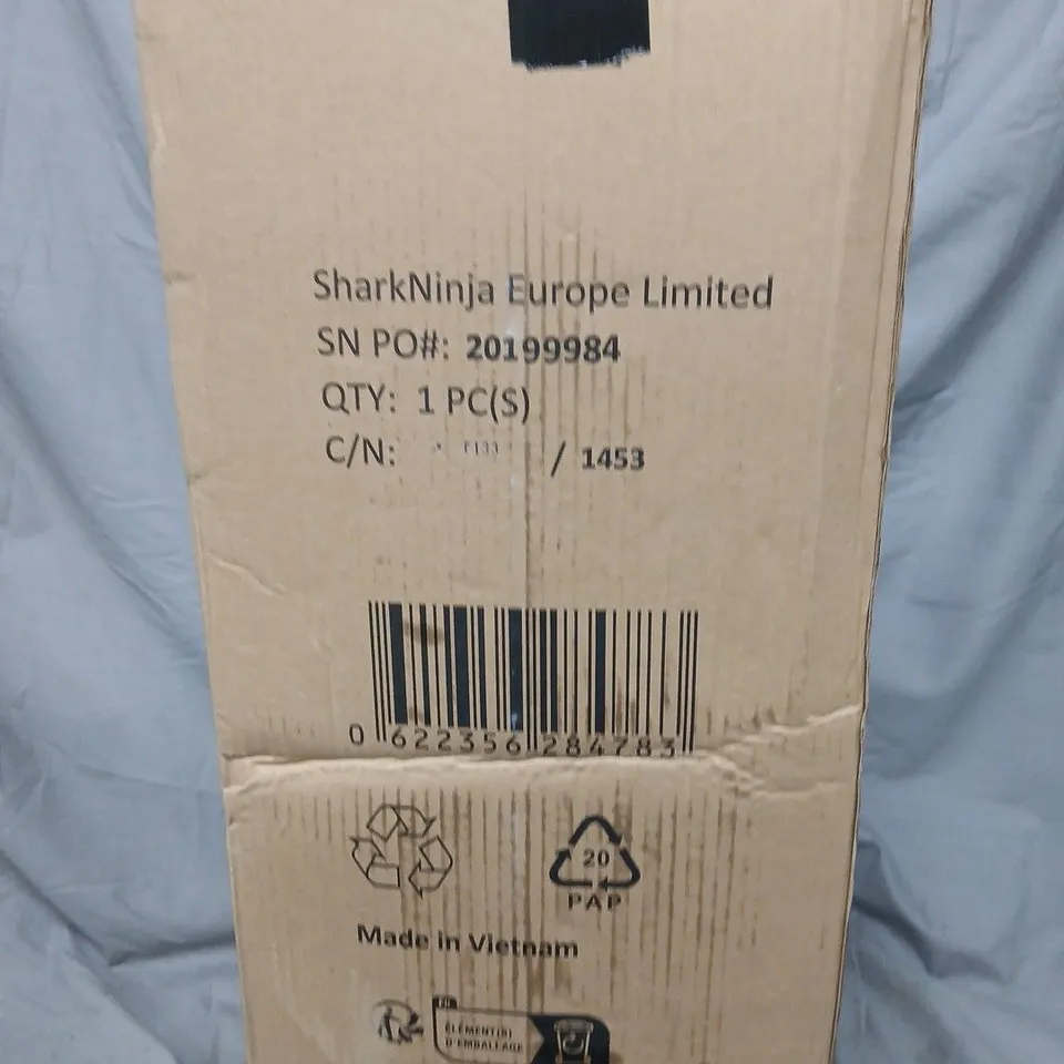 SHARK POWERDETECT CORDED STICK VACUUM CLEANER