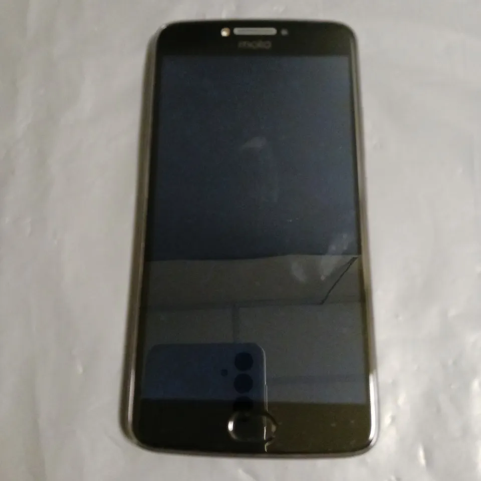 MOTOROLA MOTO E 4 PLUS SMART PHONE IN METALLIC GREY 