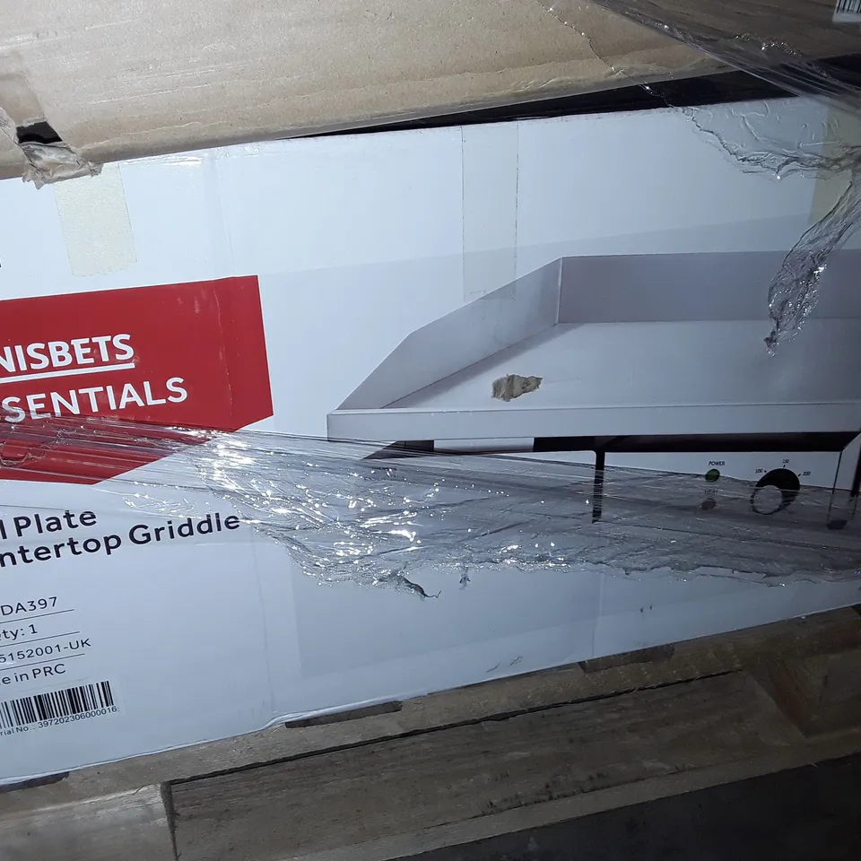 UNPROCESSED PALLET OF ASSORTED ITEMS TO INCLUDE STEELPLATE COUNTER TOP GRIDDLE, OFFICE CHAIR AND BOXED PINE SINGLE BED