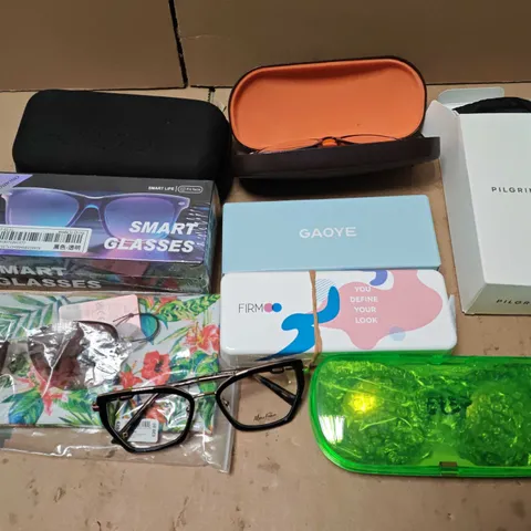 LOT OF APPROXIMATELY 18 ASSORTED PAIRS OF GLASSES AND CASES TO INCLUDE LONDON RETRO, PILGRIM AND GAOYE