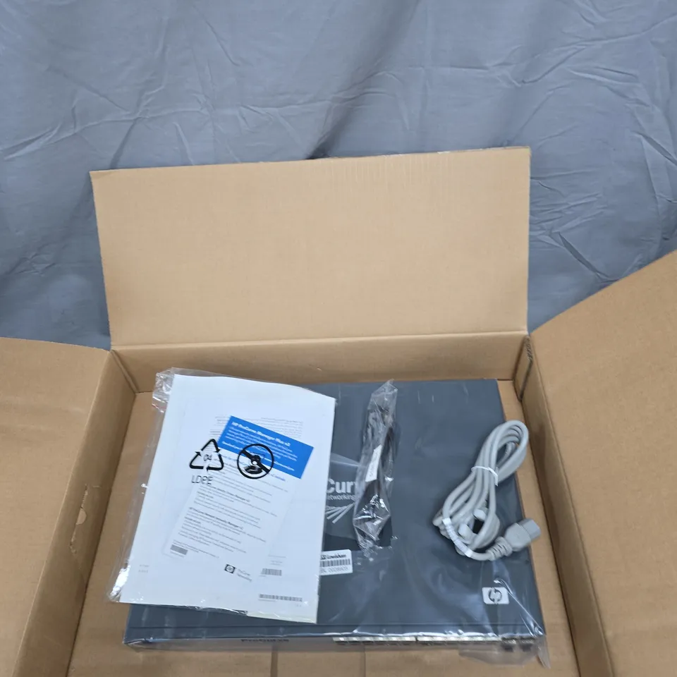 HP PROCURVE NETWORK SWITCH J9087A