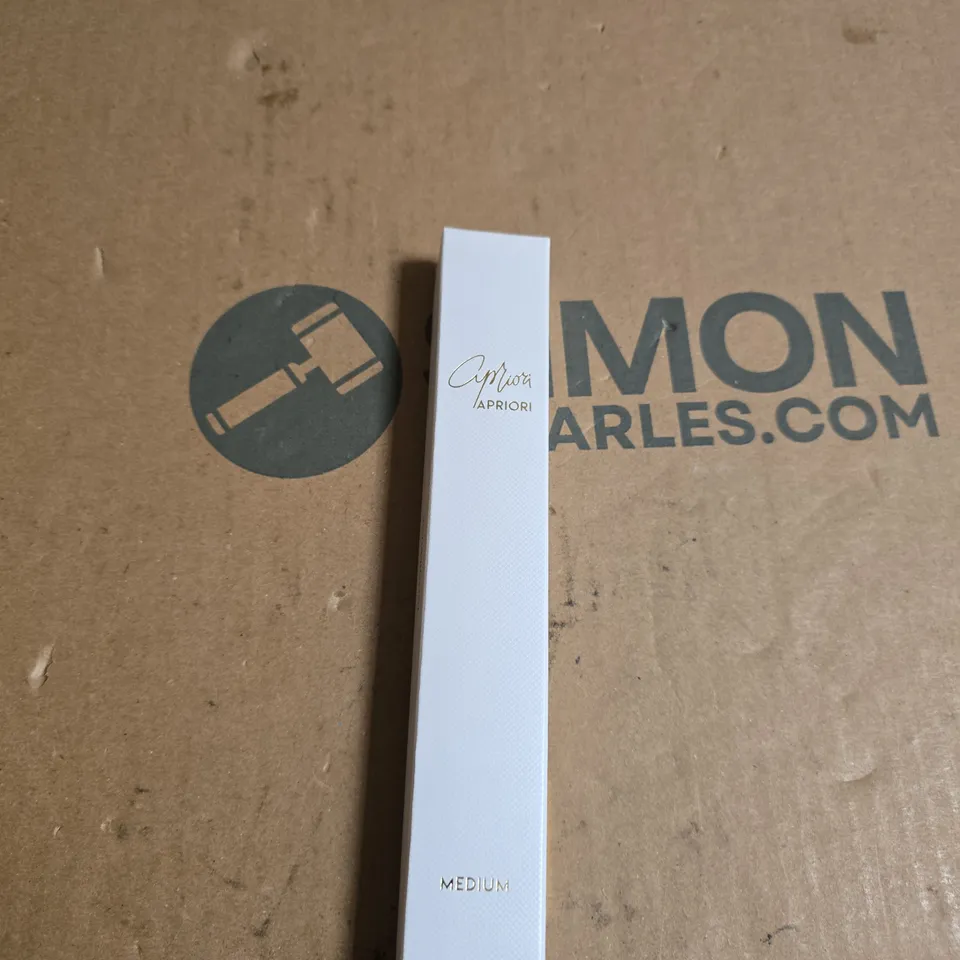 BOX OF APPROXIMATELY 100 APRIORI TOOTHBRUSHES 