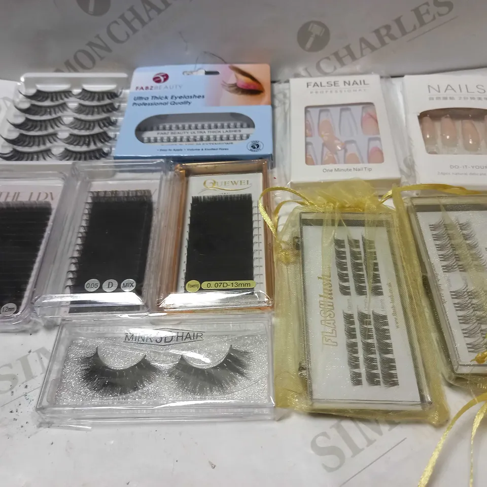 LOT OF APPROX 10 ASSORTED EYELASHES AND FALSE NAILS IN ASSORTED SIZES 