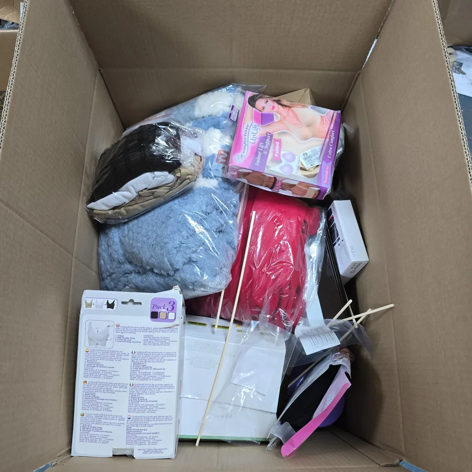 BOX OF APPROXIMATELY 15 ASSORTED ITEMS TO INCLUDE: COMFORTISSE PUSH UP BRAS